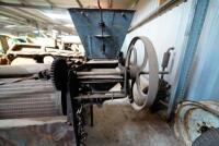 GRAIN FEEDER: &ldquo;The Federal&rdquo; Grain feeder&nbsp; With large round drum&nbsp; - 3