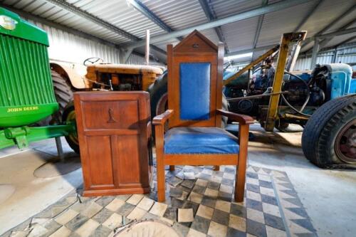 Lodge ceremonial chair, pedestal and flooring section