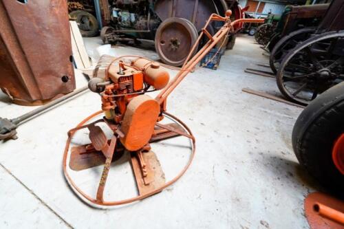 Coates concrete trowelling machine