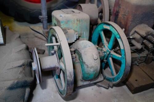 A Sunshine stationary engine, lacking markers plaque and base