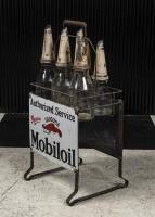 MOBILOIL: A nice early double sided Mobil Oil 'Gargoyle' 6-bottle garage rack set with bottles and pourers - 2