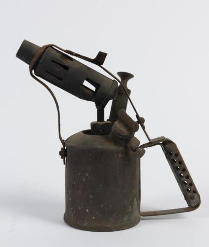 BLOWTORCH: A vintage Companion brass blowtorch, 22cm high
