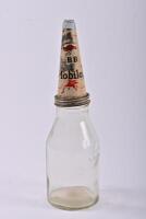 MOBILOIL: A nice early double sided Mobil Oil 'Gargoyle' 6-bottle garage rack set with bottles and pourers - 13