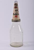 MOBILOIL: A nice early double sided Mobil Oil 'Gargoyle' 6-bottle garage rack set with bottles and pourers - 18