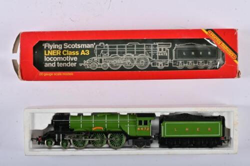 HORNBY: A Hornby&nbsp;00 Gauge (R.855) LNER&nbsp;'Flying Scotsman' &nbsp;4-6-2&nbsp;locomotive and tender, boxed