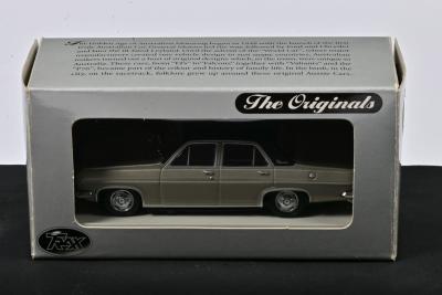 HOLDEN: A 1:43 scale Trax Holden HR Premier Sedan 1966, TR32C, in fitted box