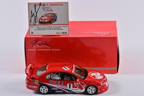 COMMODORE: A limited edition 1:18 scale Autoart Shell series championship HRT Commodore VT in 2000 raced by Craig Lowndes, with COA 823/8838, roof signed by Lowndes, in fitted box