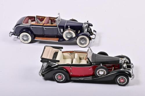 MERCEDES BENZ: Two 1:18 scale Franklin Mint Mercedes Benz K from 1926, front bumper glued it/ Mercedes Benz 540K Cabriolet 'C', no box