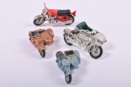 MINI BIKES: Four 1:60 approx scale Lesney Triumph TIIO/Harley Davidson/1914 Sunbeam/Hondarora, no box