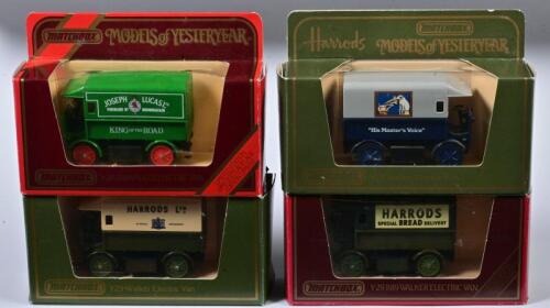 WALKER: Four 1:60 scale Matchbox COMMERCIAL vehicles Camionnette Walker 1919, ref Y-29, in fitted box