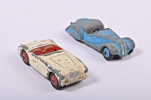 AUSTIN HEALEY/FRAZER NASH: Two 1:43 scale Dinky Toys Austin Healey and Frazer Nash, made in England, missing painted, slight damaged, no box