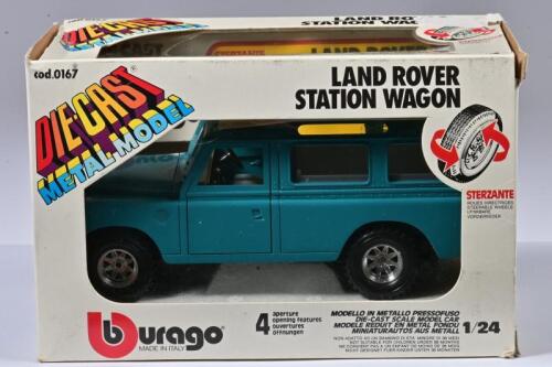 LAND ROVER: A 1:18 scale Bburago LAND ROVER STATION WAGON. Boxed