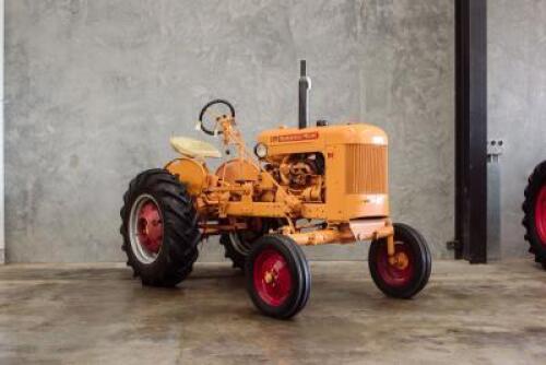 1953 MINNEAPOLIS-MOLINE BG TRACTOR