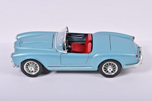 LANCIA: A 1:18 scale Bburago 1955 Lancia Aurelia B24 Spider (3010)