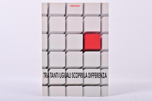 DUCATI: A 1991 Ducati 900 ss fold out colour sales brochure - 'TRA TANTI UGUALI SCOPRI LA DIFFERENZA'