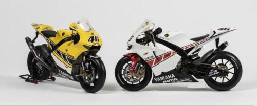 ROSSI/YAMAHA: Two 1:4 scale Valentino Rossi Yamaha YZR - M1 motor cycle models by Minichamps