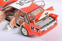 COMMODORE: A limited edition 1:18 scale Classic Carlectables Holden VK Commodore as race by Harvey/Parson in 1984 Bathurst 1000, #25, in fitted box - 4