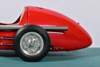 500 F2: A 1:18 scale CMC Ferrari 500 F2 (1953) Der Doppelweltmeister (M-056).Numbered '0250' - 7