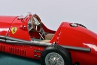 500 F2: A 1:18 scale CMC Ferrari 500 F2 (1953) Der Doppelweltmeister (M-056).Numbered '0250' - 8