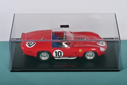 TR 61: A 1:24 scale Red Line models Ferrari TR 61 as raced to victory at Le Mans 1961. With box