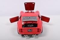 FERRARI GTO: A 1:18 scale Bburago 1962 Ferrari GTO - 2