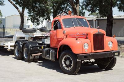 1962 MACK B61 THERMODYNE TRUCK WITH ALLISON TWIN AXLE LOW LOADER TRAILER