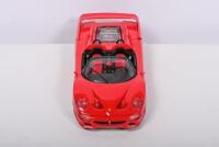 FERRARI: A 1:18 scale Maisto Ferrari F50 - 2