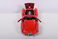 FERRARI 250: A 1:18 scale Bburago 1957 Ferrari 250 Testarossa, red, opening features, engine detail - 3