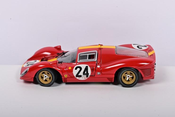 FERRARI: A 1:18 scale jouef evolution Ferrari 330 P4. Racing