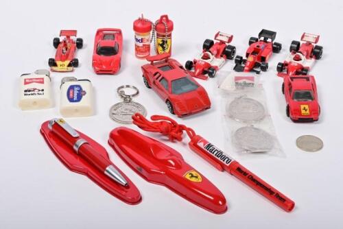 FORMULA 1: A collection of items related to Formula 1. Ferrari and Marlboro pens, Williams RENAULT medallions