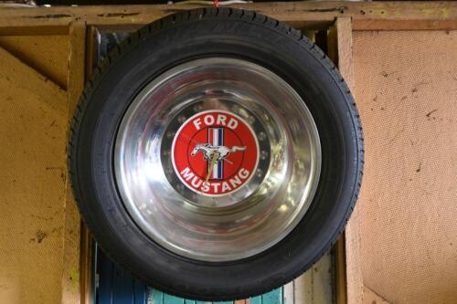 MUSTANG: A novelty clock in the form of Mustang wheel, Wanli tyre S-1200 185/60/R15 84H