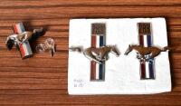 MUSTANG: Two Mustang '289' quarter panel badges, one appears original the other later plus another