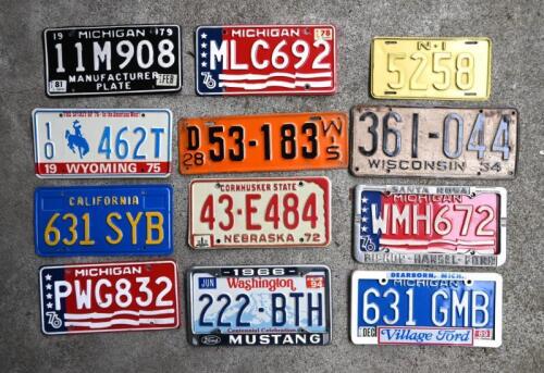 USA: A collection of American number plates and surrounds