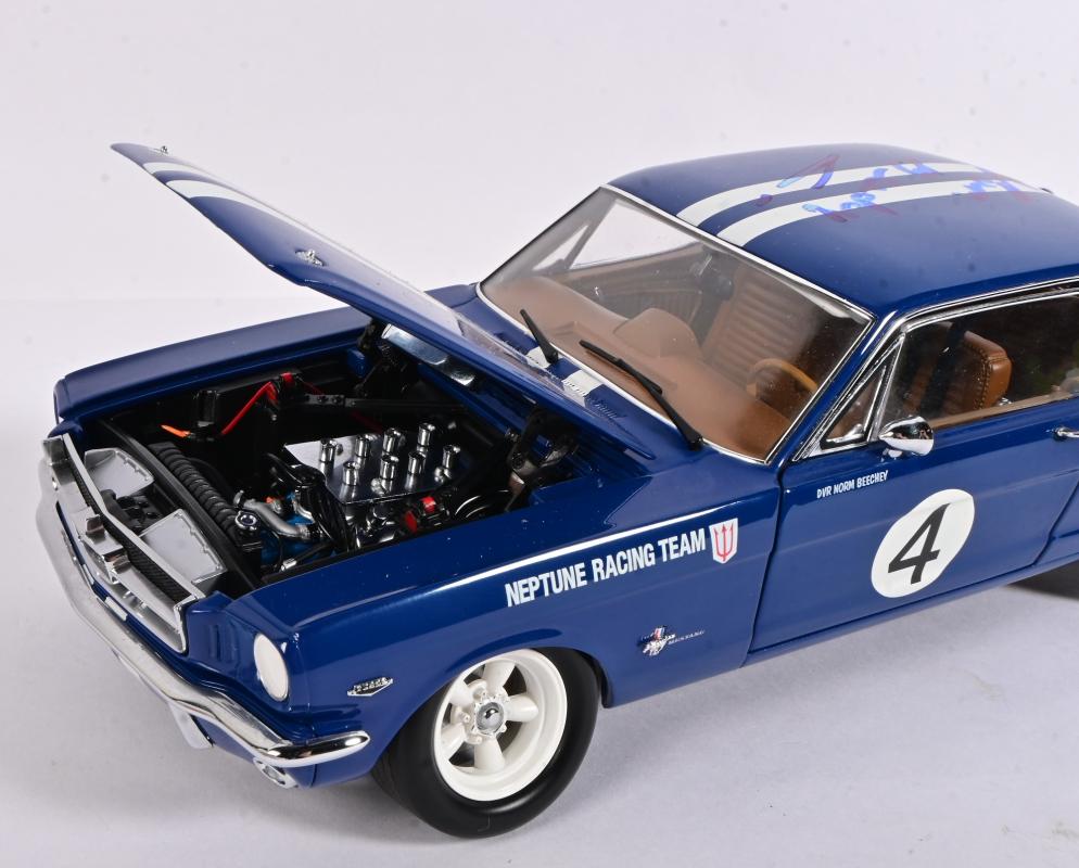 FORD: A limited edition (4000) 1:18 scale Classic Carlectables