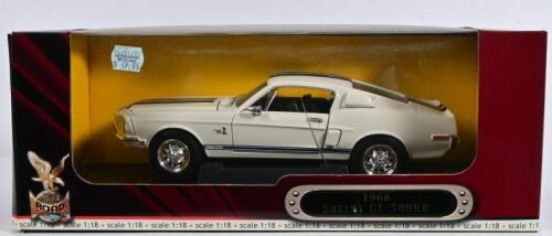 FORD: A 1:18 scale Road Signature 1968 Shelby GT-500KR, loose in box