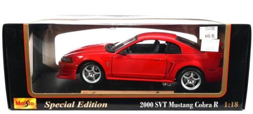 FORD: A 1:18 scale Maisto Special Edition 2000 Ford Mustang SVT Cobra R, loose in box