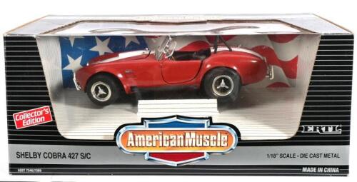 FORD: A 1:18 scale American Muscle Shelby Cobra 427 S/C, loose in box