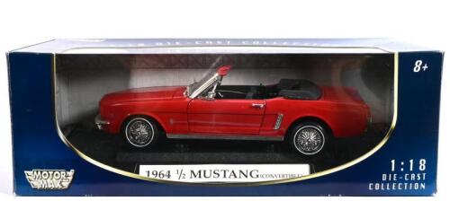 FORD: A 1:18 scale Motormax 1964 1/2 Ford Mustang convertible, loose in box