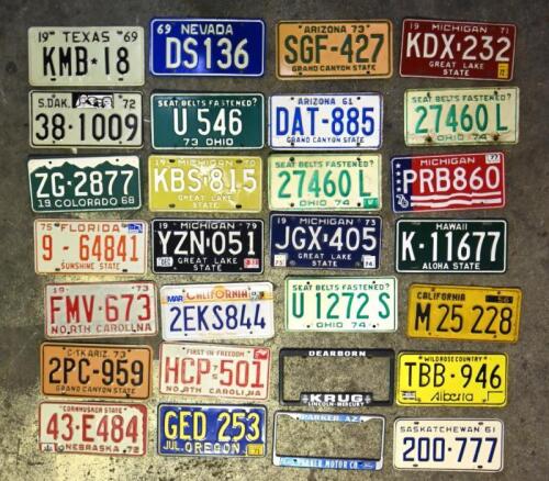 U.S NUMBER PLATES: A quantity of U.S number plates from various states including Great Lake State, Nebraska, Ohio, Oregan, Texas