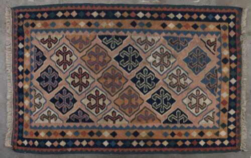 RUG: A vintage Kilim with geometric medalions, 183 x 120cm
