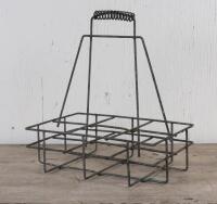OIL BOTTLE RACK: A vintage wire oil bottle rack with handle, 40cm high, 37cm wide, 25cm deep