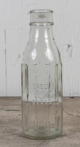 CASTROL: A circa 1950s Shell one pint embossed glass oil bottle
