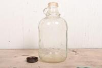 KITCHENALIA: A collection of vintage kitchen items, including a vintage aluminium canister - 4