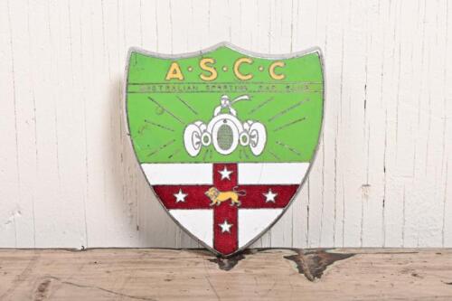 ASCC: An Australian Sporting Car Club membership enamelled grille badge, 9cm high