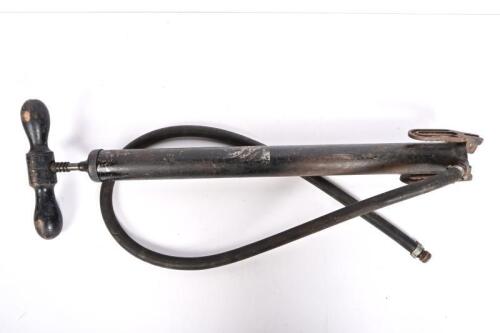 SHELLEY: A 1920s Shelley steel footpump, 53cm high