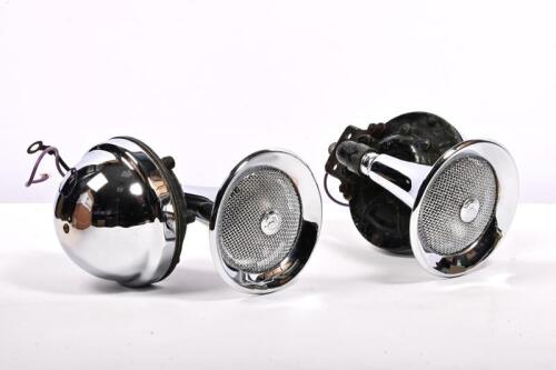 LUCAS: A pair of 1940s Lucas chrome twin tone car horns, 21cm long