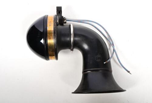 BOSCH: A circa 1920s 6 volt Bosch horn, 25cm long