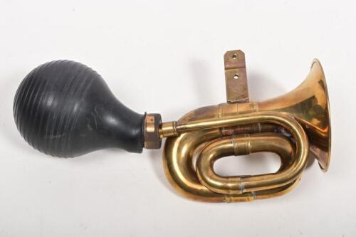 CONDOR: A Condor brass horn with rubber bulb, 33cm long