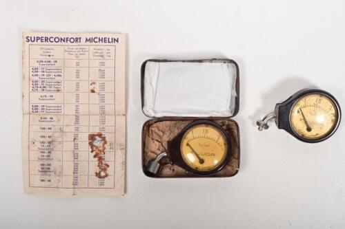 MICHELIN: A 1920s Michelin 'Fluor' bakelite tyre pressure gauge in original box with original instructions, together with another Michelin tyre pressure gauge unboxed, 6.5cm long