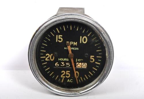 AC: An AC tachometer 0-2500 RPM for a CAT bulldozer, glass 8cm diameter